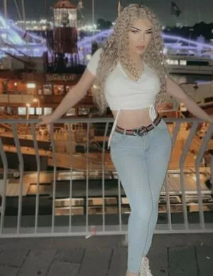 Rojin Bingöl / Binglbrtz German Trans Teen from Hamburg / RojinTSBarbie / YoungdominaTS / binglbratz nude photo #0009