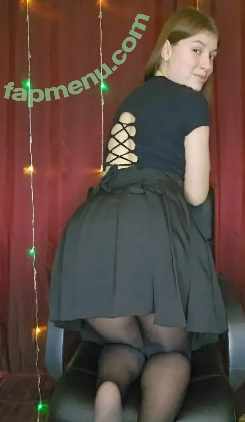roleplay_lily nude photo #0016 (the.eah.lily)