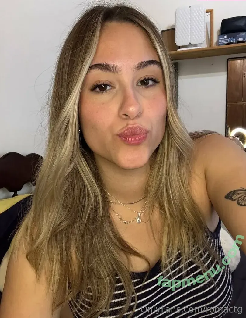 romactg nude photo #0044 (imroma__)