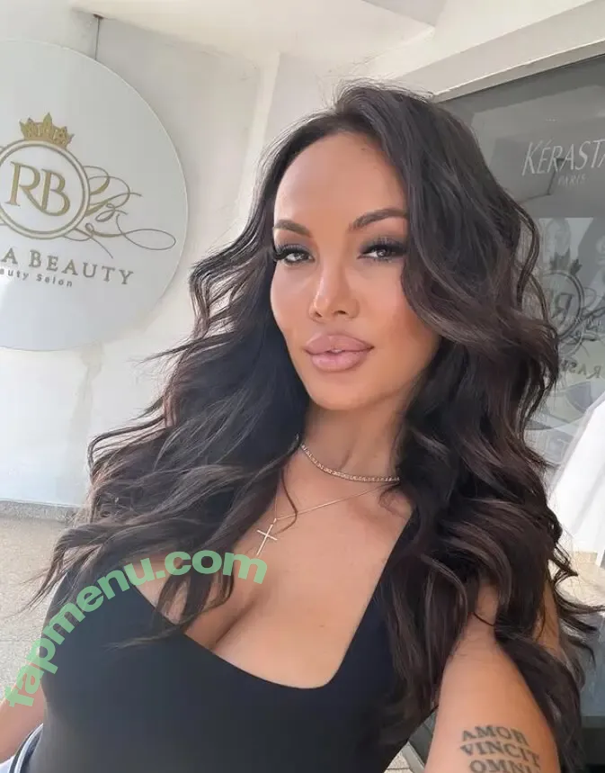 Romanian Girls nude photo #0059 (emakarter1 / roxannaursu)