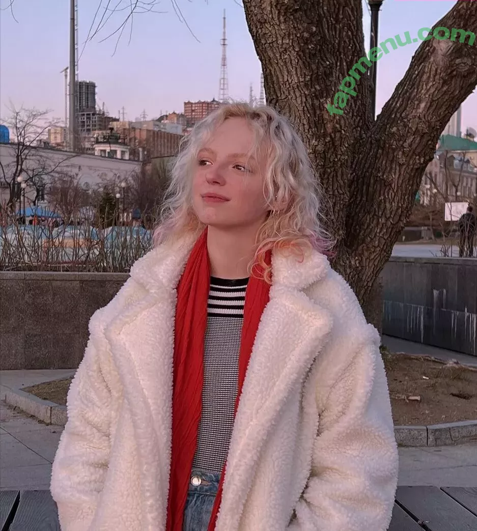 Romanowwa nude photo #0036 (tttsss_ccchhh)