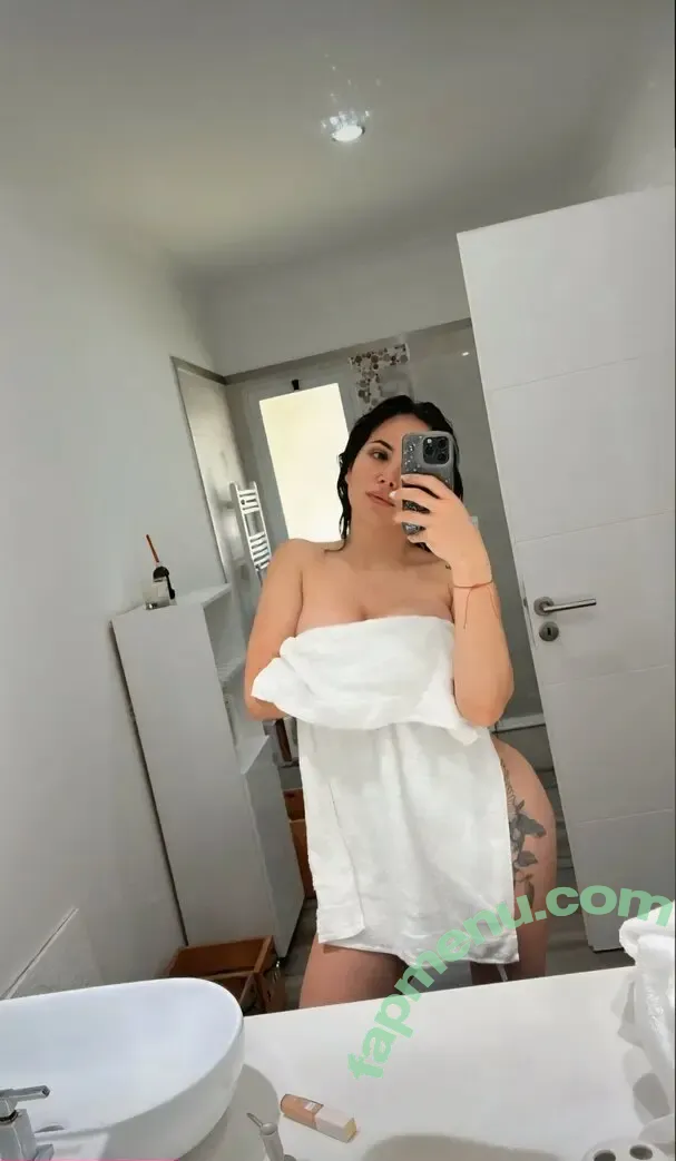 Romina Uhrig nude photo #0054 (romina_uhrig / romiuhrig)