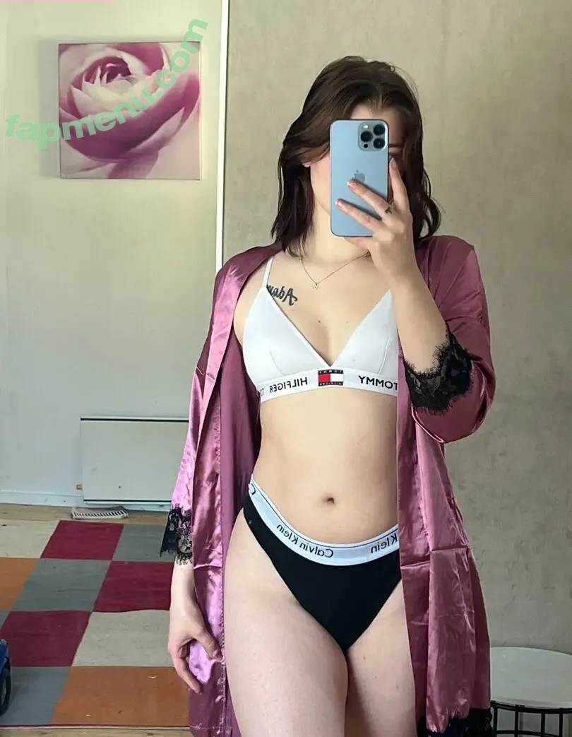 ronjaaitio nude photo #0001 (ronjaaitio)
