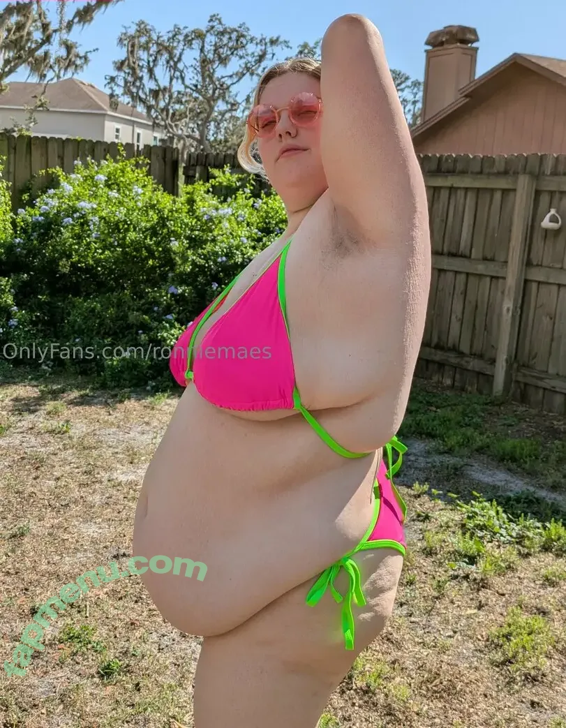 ronniemaes nude photo #0025 (ronniemaesummers)