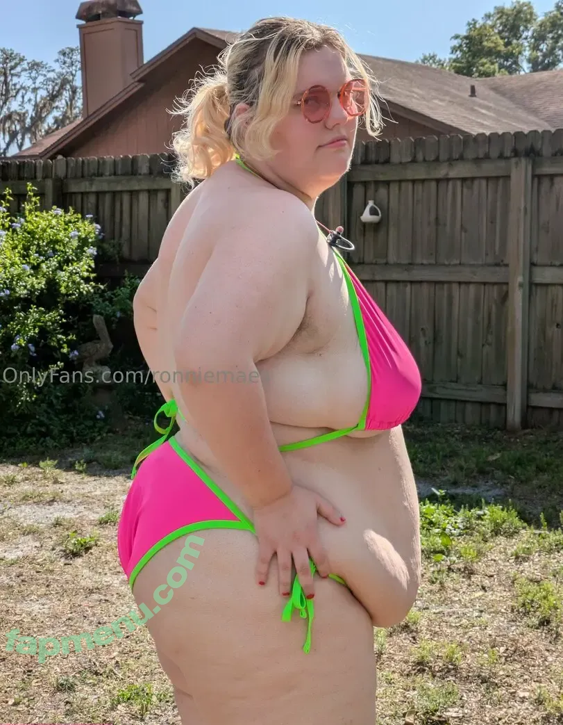 ronniemaes nude photo #0032 (ronniemaesummers)