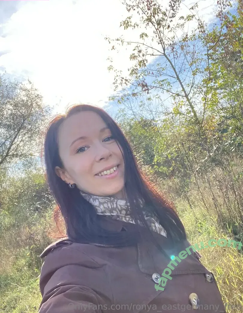 ronya_eastgermany_ofc nude photo #0008 (ronya_rabe_links)
