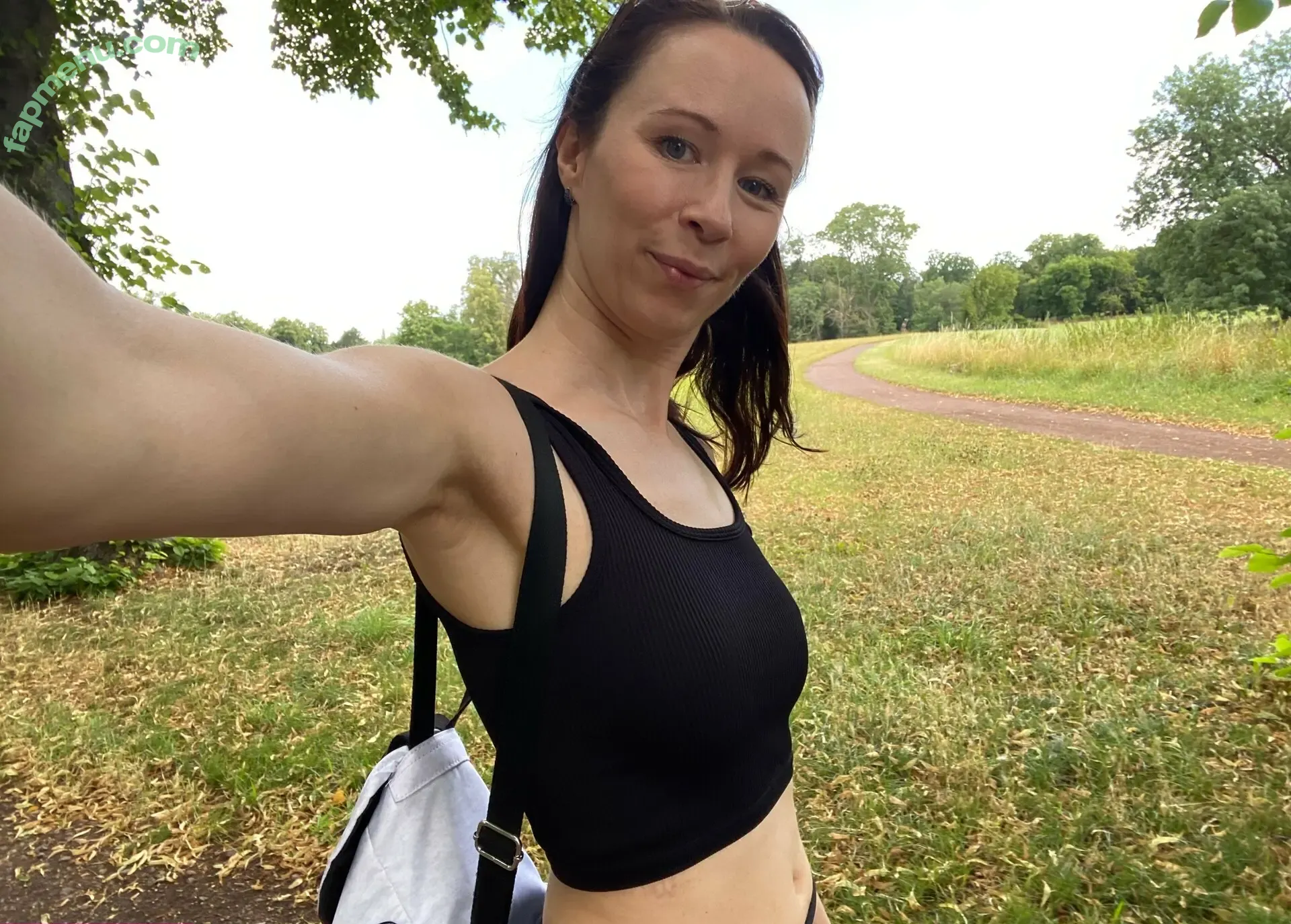 ronya_eastgermany_ofc nude photo #0028 (ronya_rabe_links)