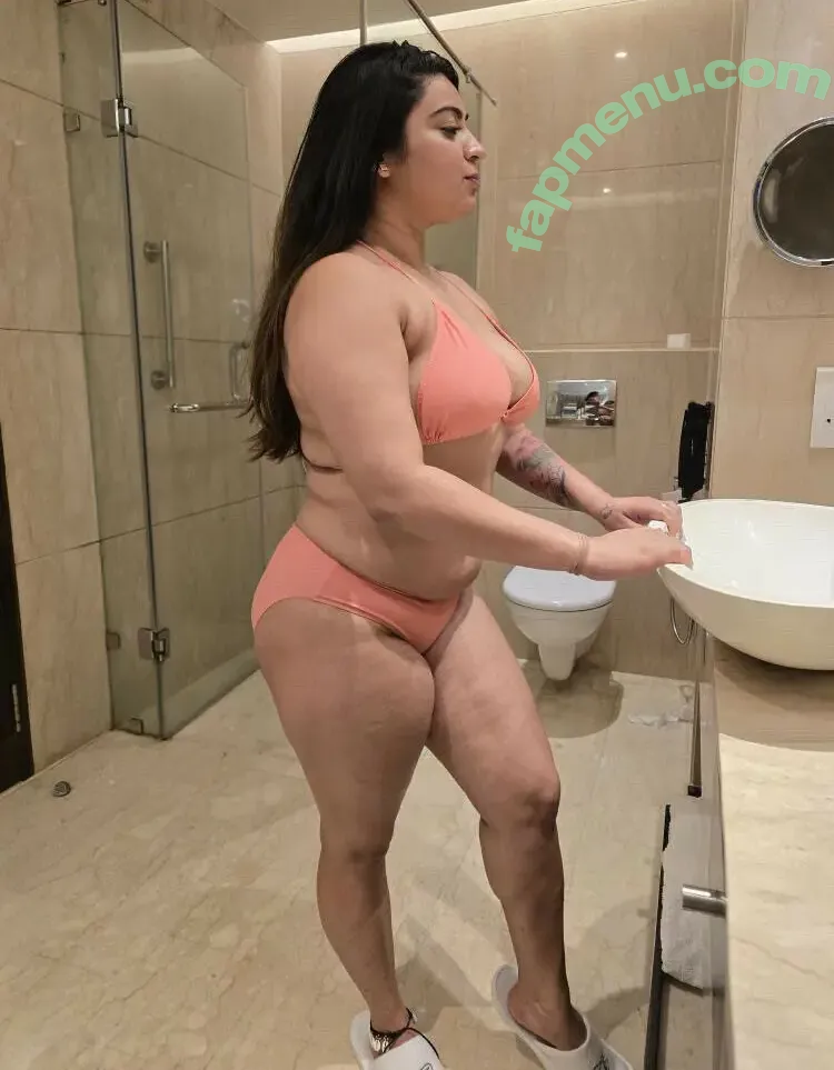 Roop Kocher nude photo #0010 (roopkocher5)