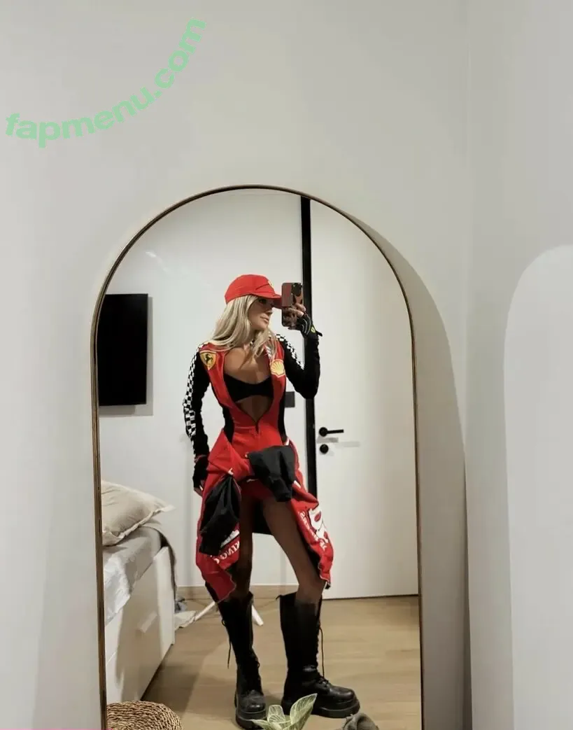 roperopaulaf nude photo #0039 (Paula Fernandez / paulafolguin)