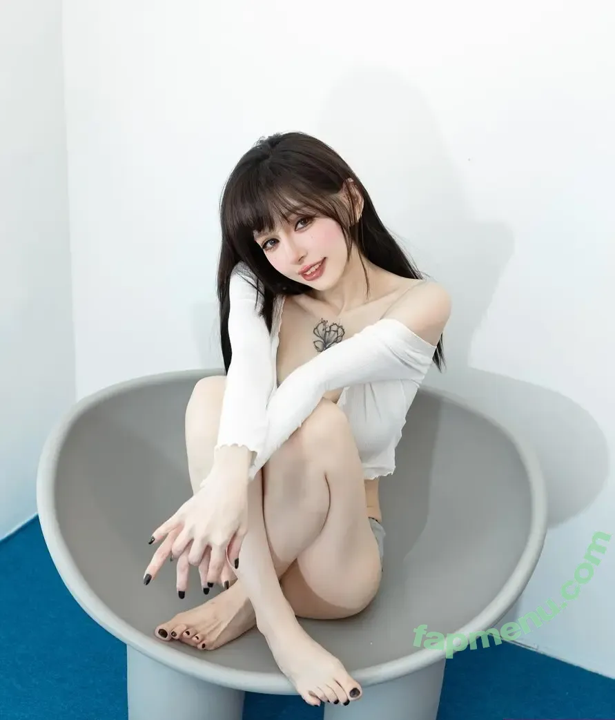 Rorgrongku nude photo #0319 (rongrongku / 古榕榕 俄羅斯公主)