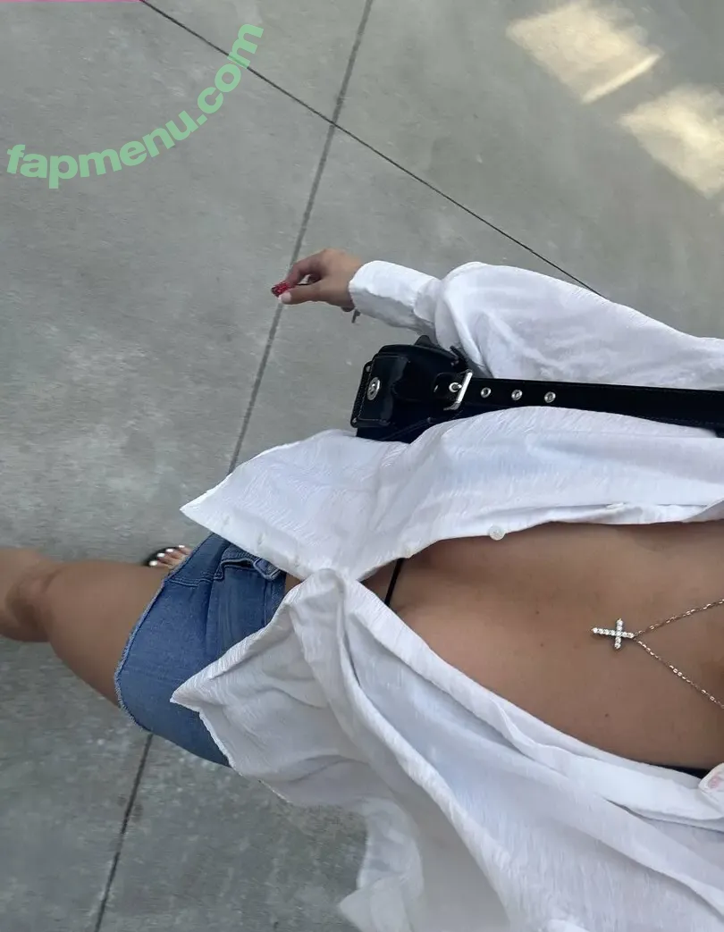 rosacaiu nude photo #0001 (rosiecacai)