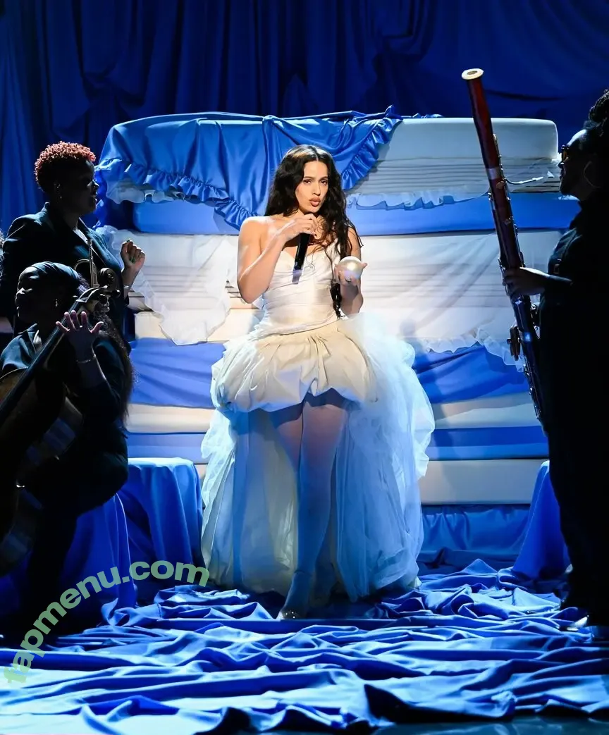 Rosalia nude photo #0291 (La Rosalía / rosalia.vt / therosaliaxo)