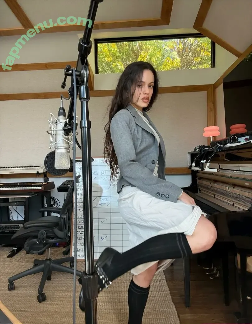 Rosalia nude photo #0296 (La Rosalía / rosalia.vt / therosaliaxo)