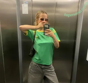 rosalie / r.osalied / sweeetrosalie nude photo #0102