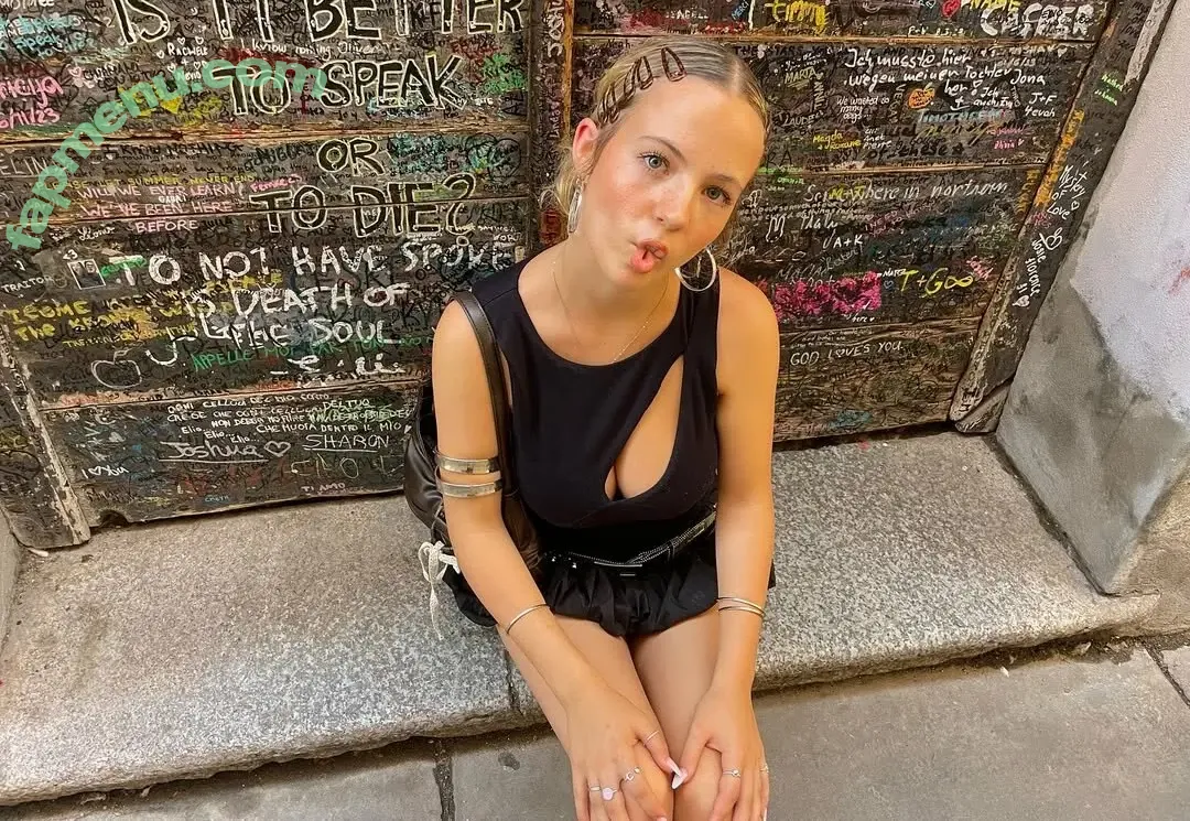 rosalie nude photo #0091 (r.osalied / sweeetrosalie)