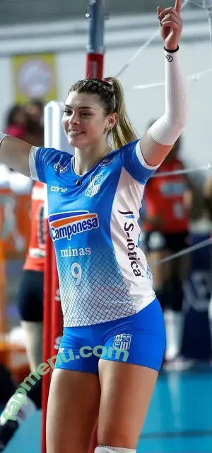 Rosamaria Montibeller / rosamariaoficial nude photo #0373