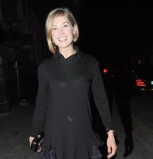 Rosamund Pike / mspike nude photo #0012