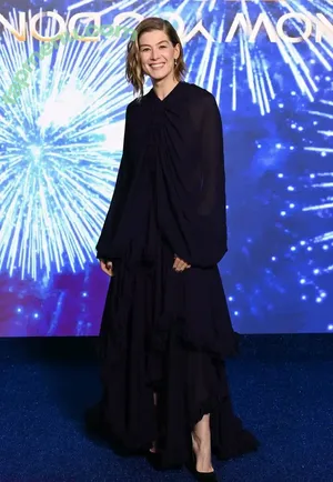 Rosamund Pike / mspike nude photo #0223