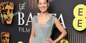 Rosamund Pike / mspike nude photo #0238