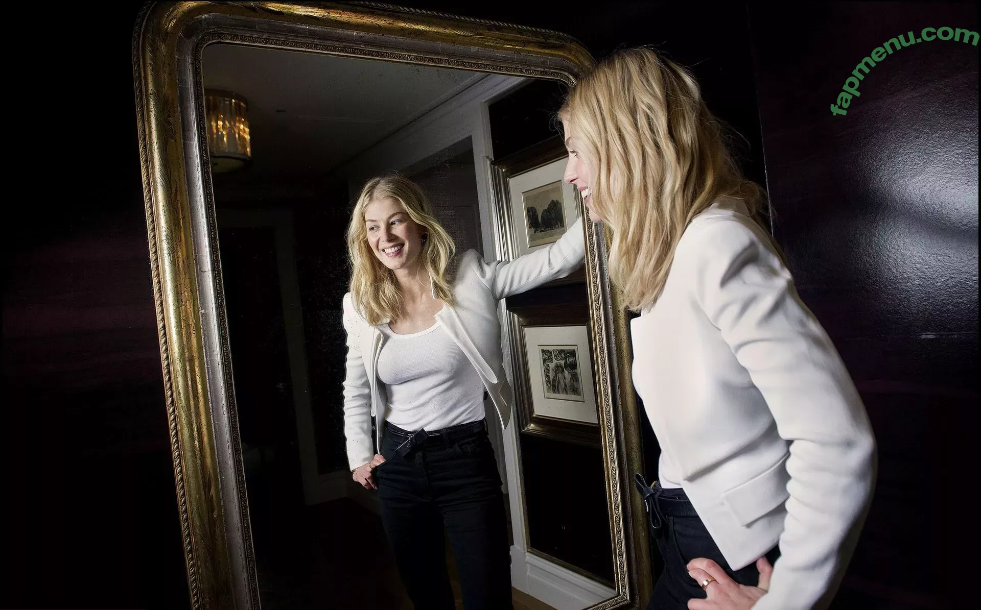 Rosamund Pike nude photo #0077 (mspike)