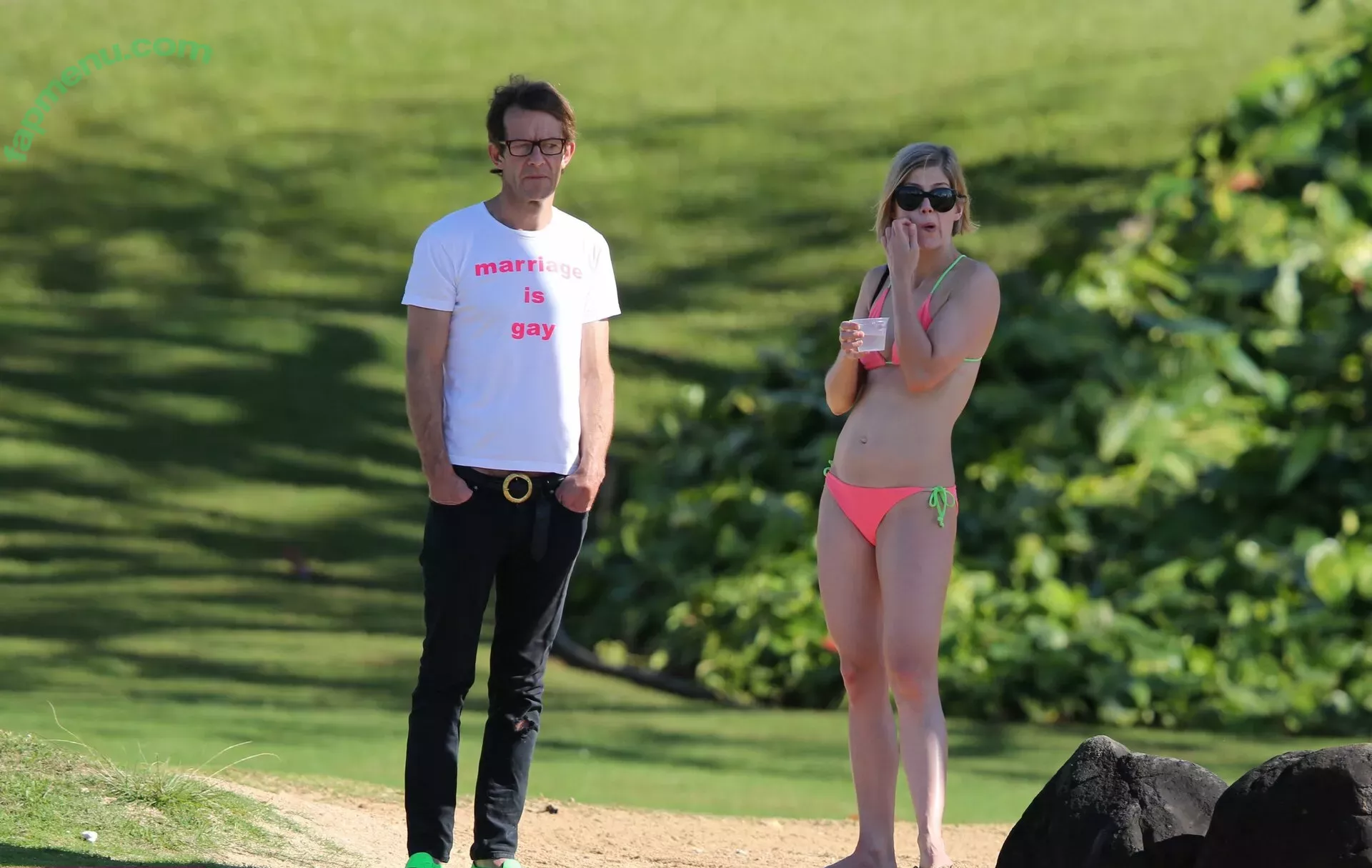 Rosamund Pike nude photo #0123 (mspike)