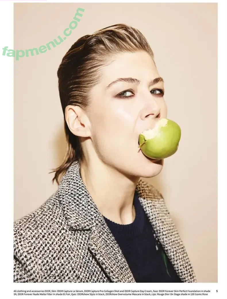 Rosamund Pike nude photo #0214 (mspike)