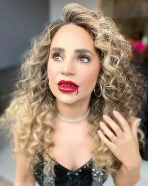 Rosanna Pansino / rosannapansino nude photo #0075