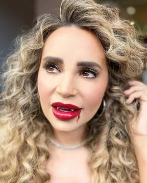 Rosanna Pansino / rosannapansino nude photo #0076