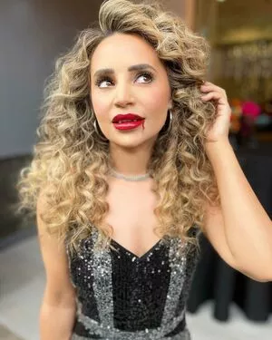 Rosanna Pansino / rosannapansino nude photo #0084