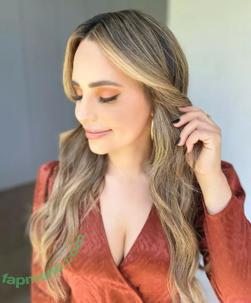 Rosanna Pansino nude photo #0065 (rosannapansino)