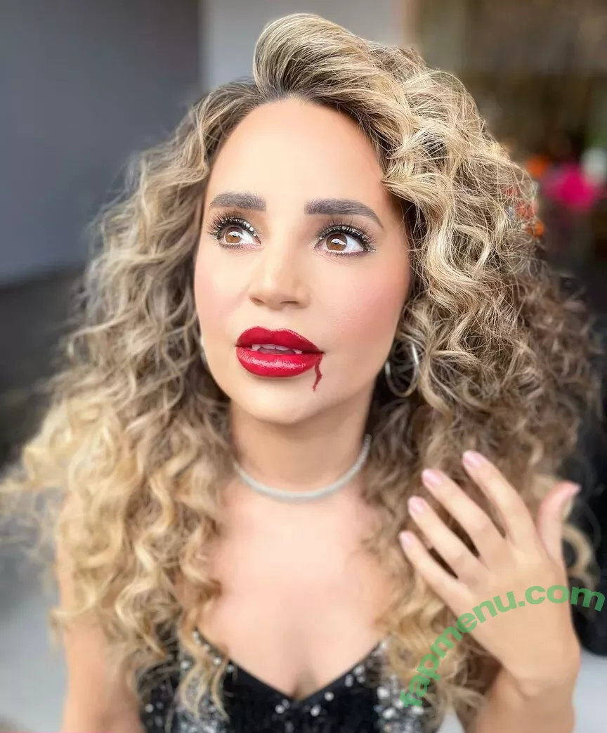 Rosanna Pansino nude photo #0075 (rosannapansino)