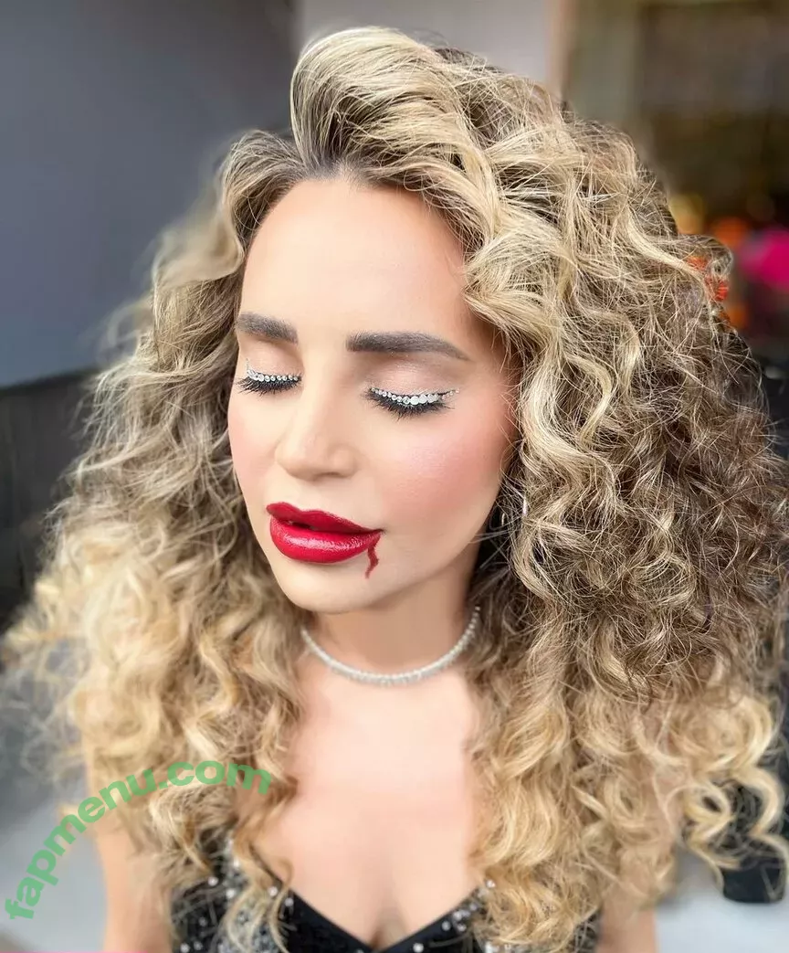 Rosanna Pansino nude photo #0077 (rosannapansino)