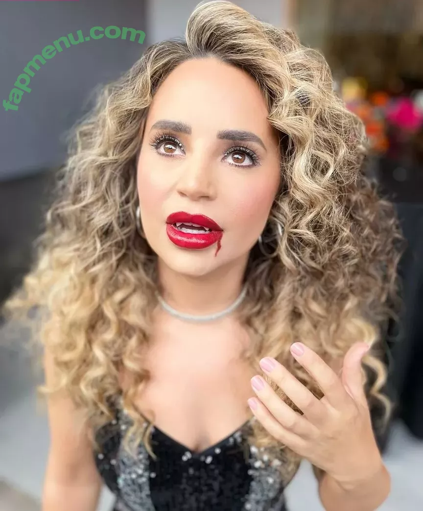 Rosanna Pansino nude photo #0078 (rosannapansino)