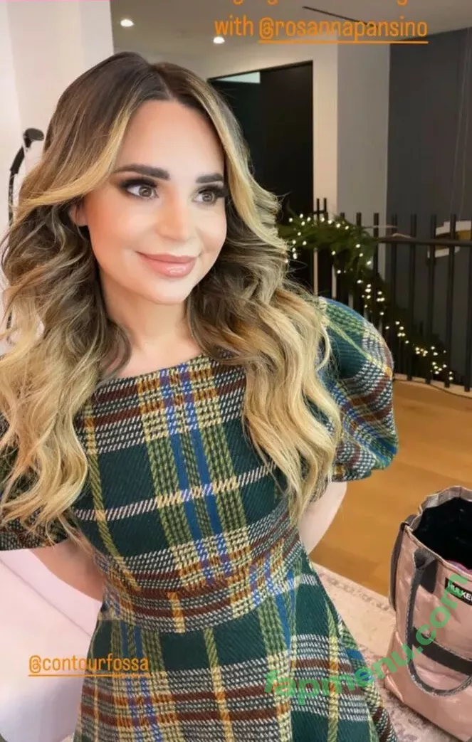 Rosanna Pansino nude photo #0104 (rosannapansino)