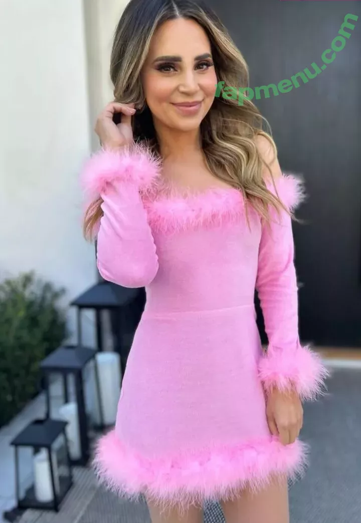 Rosanna Pansino nude photo #0117 (rosannapansino)