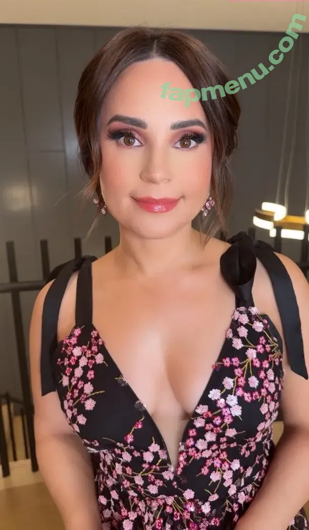 Rosanna Pansino nude photo #0691 (rosannapansino)