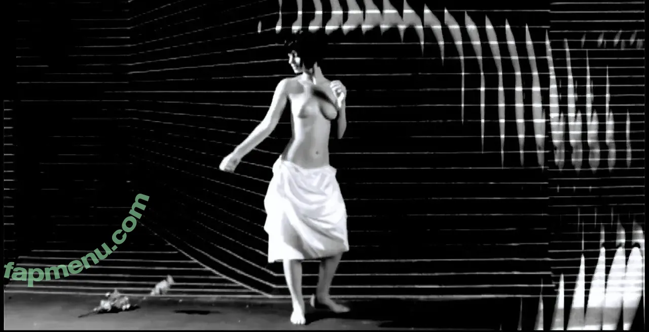 Rosanne Mulholland nude photo #0013 (romulholland)