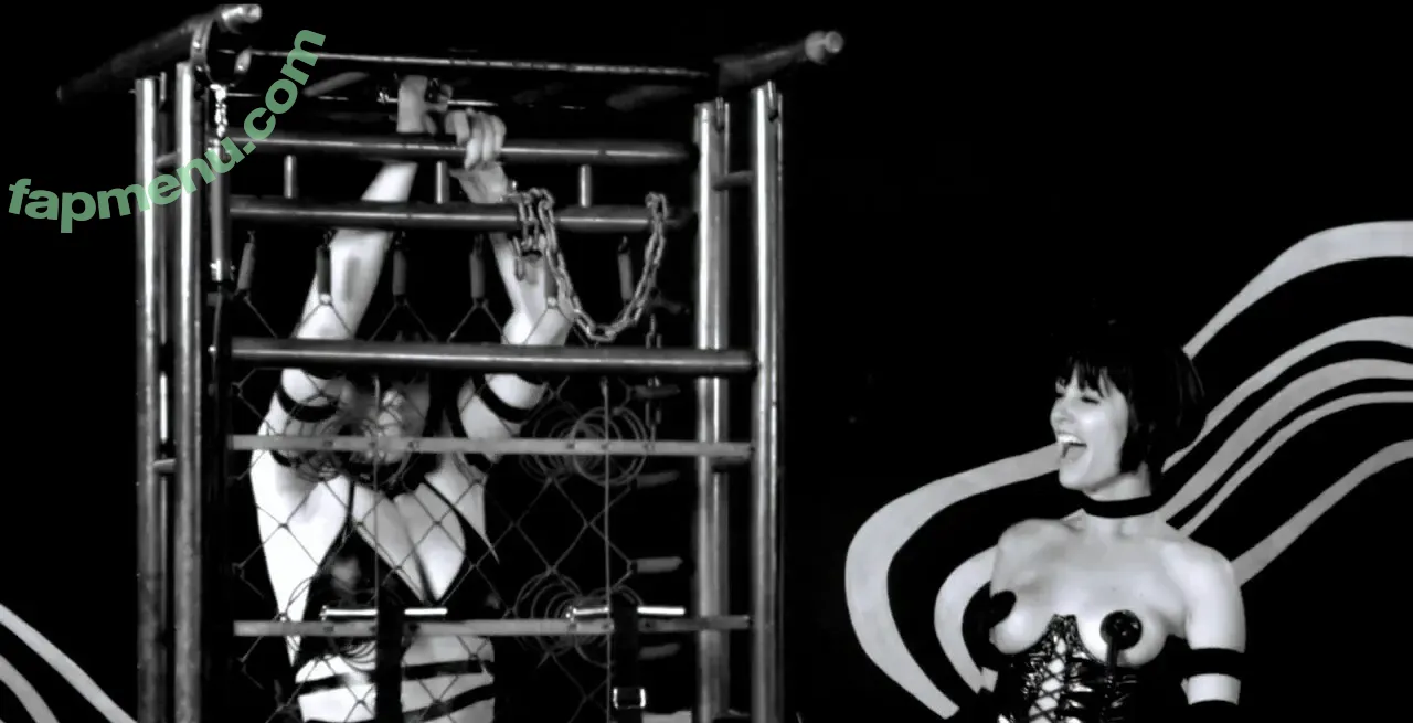 Rosanne Mulholland nude photo #0016 (romulholland)