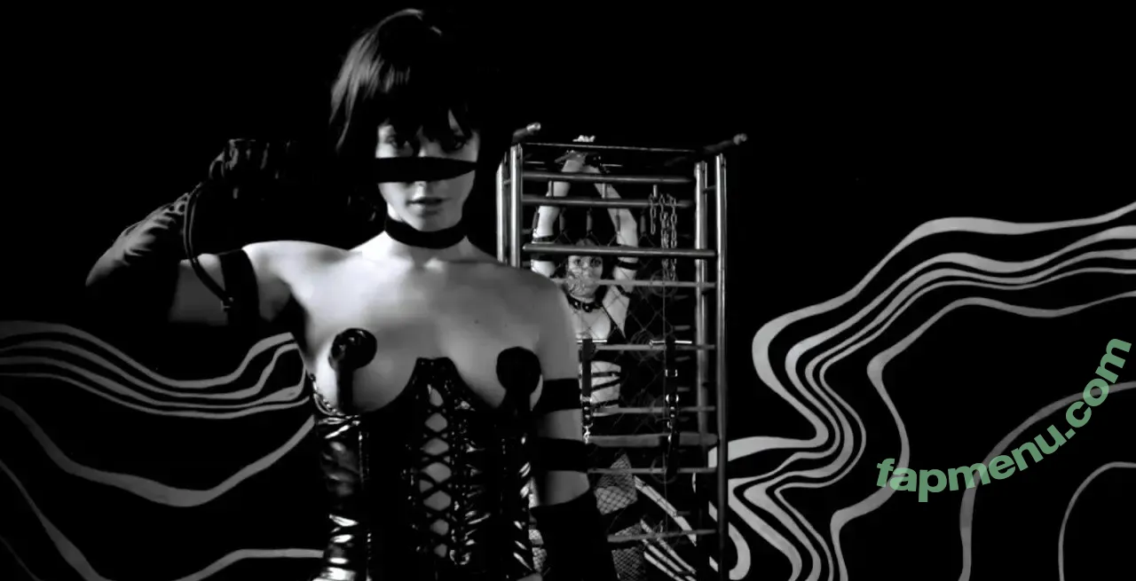 Rosanne Mulholland nude photo #0017 (romulholland)