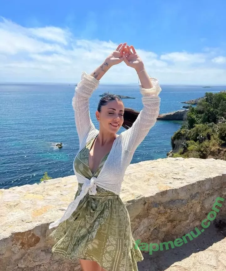 Rosario Matew nude photo #0198 (rosariomatew)