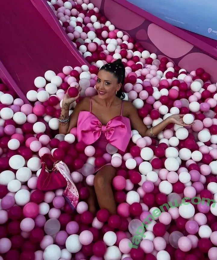 Rosario Matew nude photo #0309 (rosariomatew)