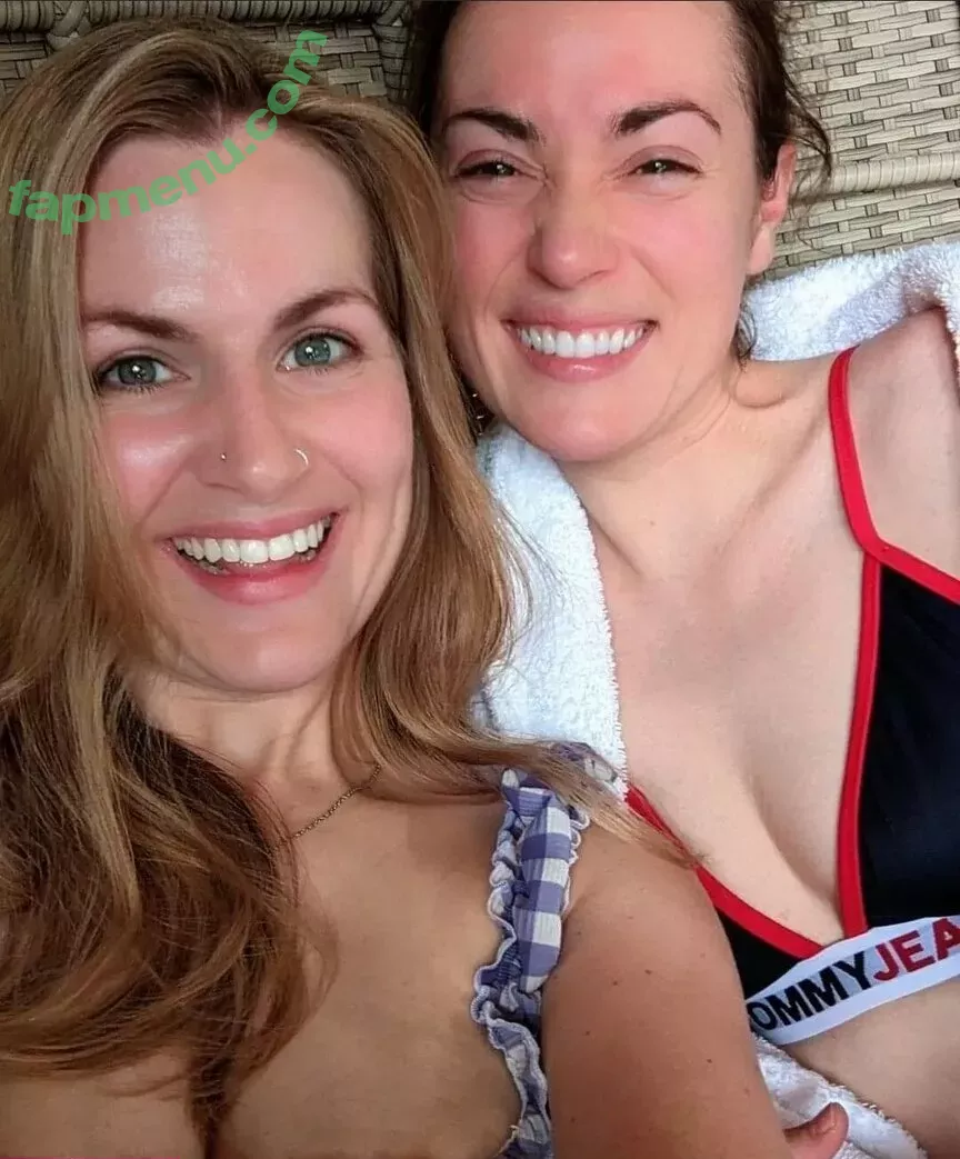 Rose And Rosie nude photo #0024 (loverose0 / roseellendix)