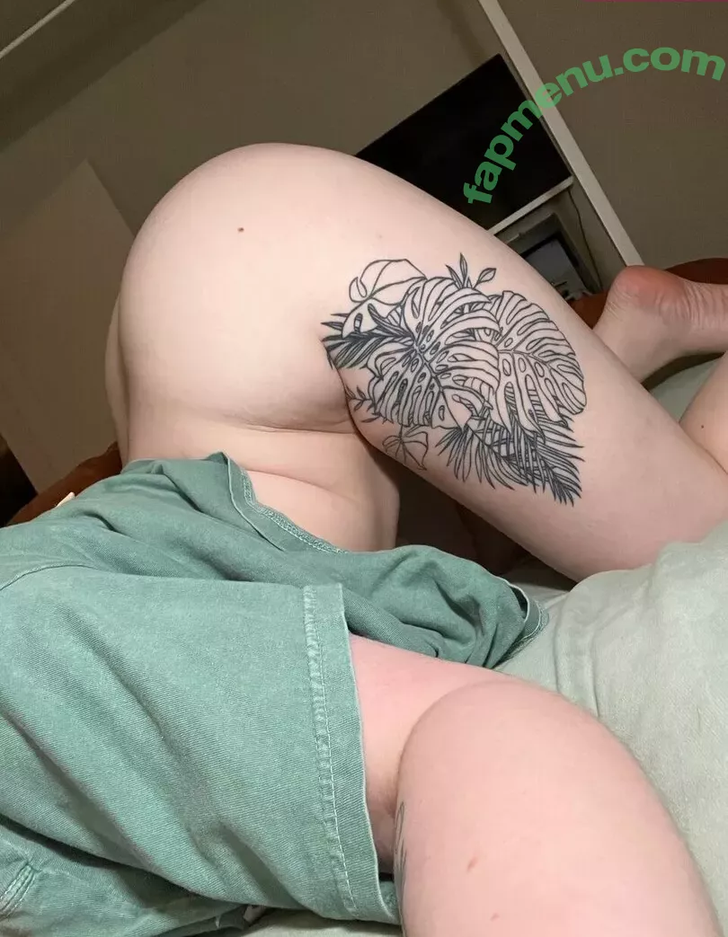 Rose Beck nude photo #0696 (imrosebeck / rosebeckart)