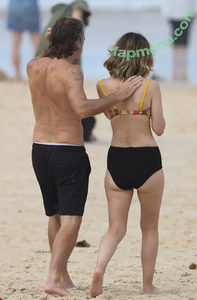 Rose Byrne nude photo #0196 (fullyrosebyrne)