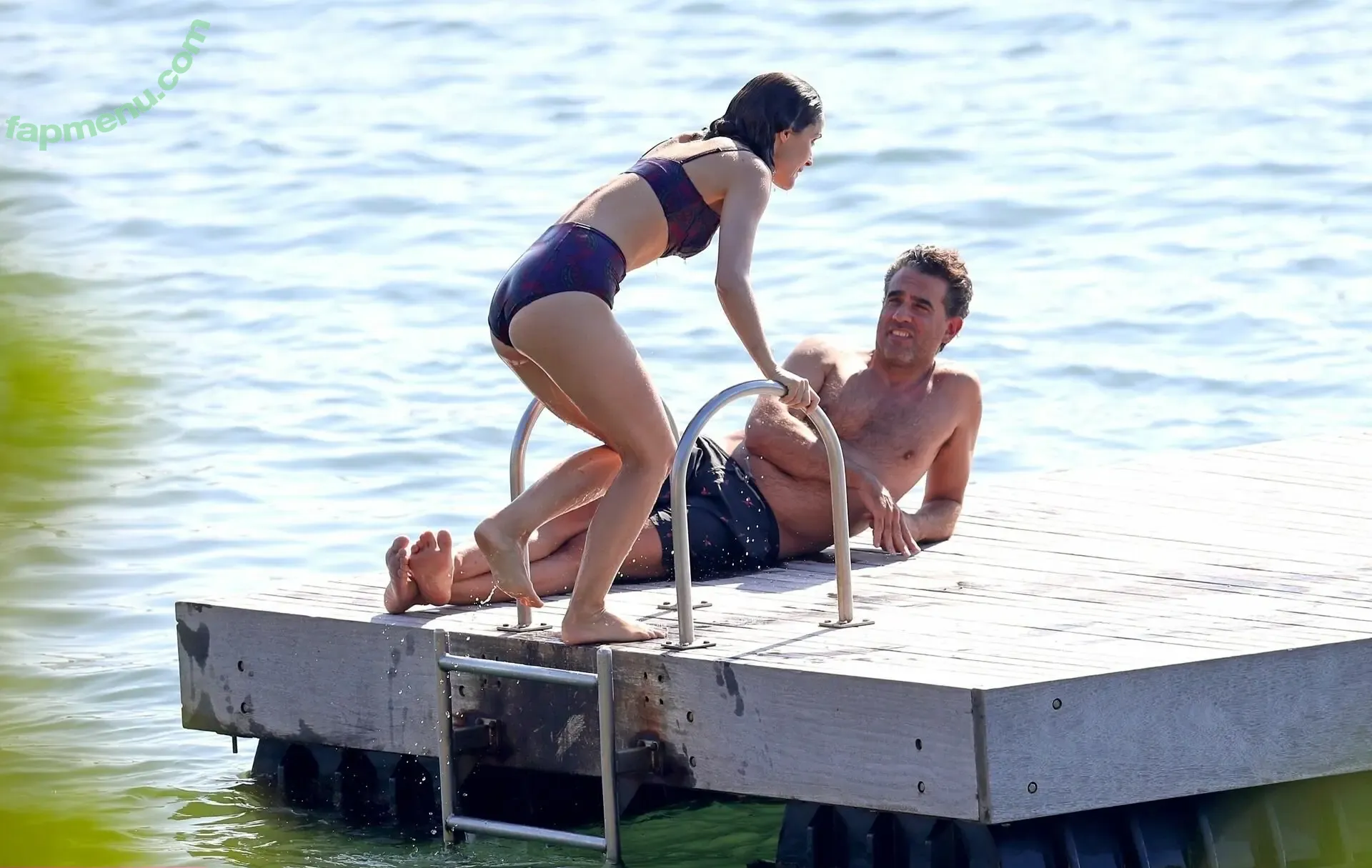 Rose Byrne nude photo #0274 (fullyrosebyrne)