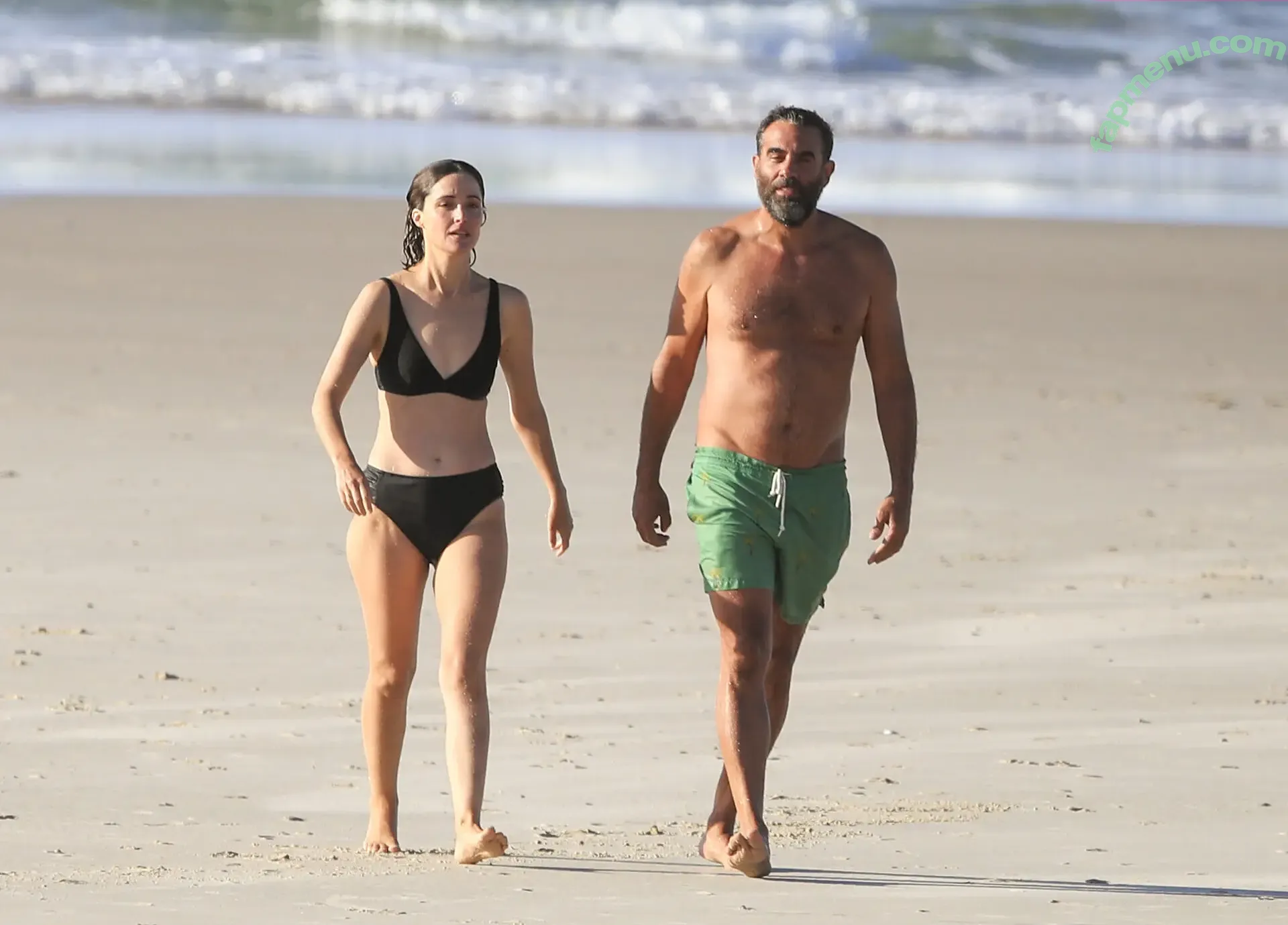 Rose Byrne nude photo #0435 (fullyrosebyrne)