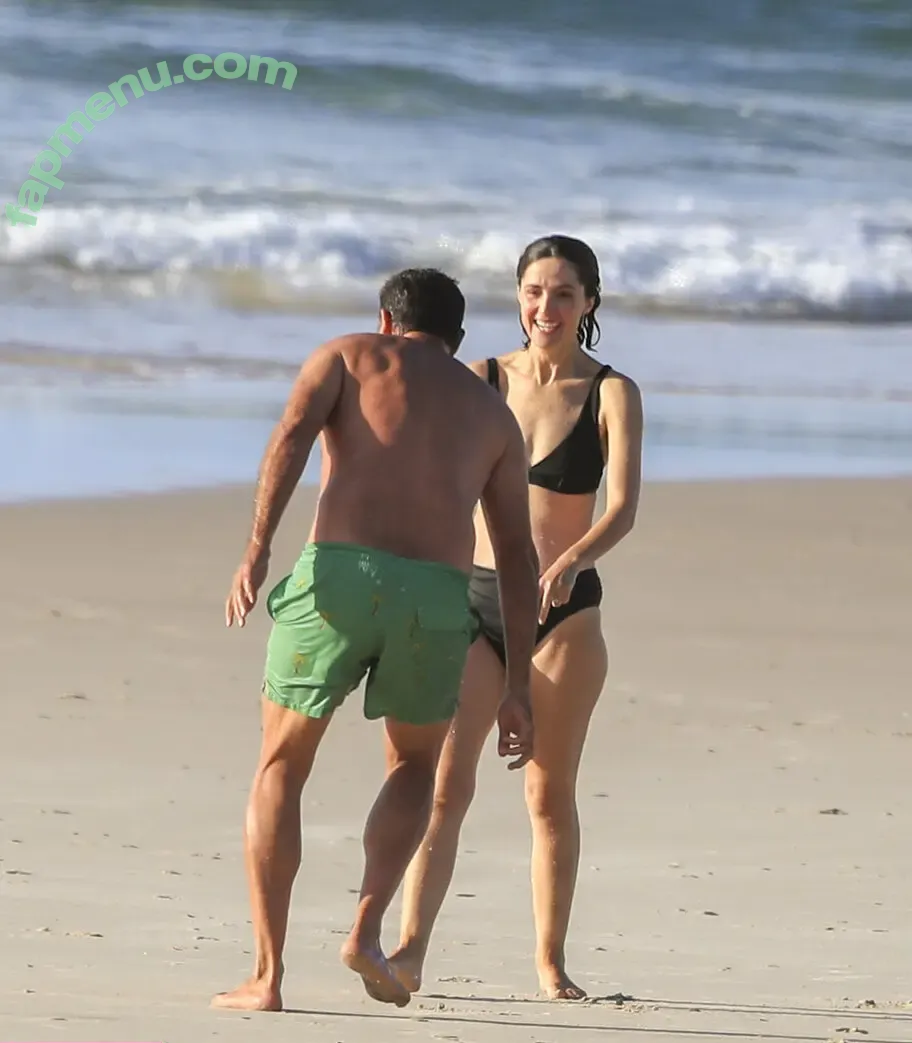 Rose Byrne nude photo #0436 (fullyrosebyrne)