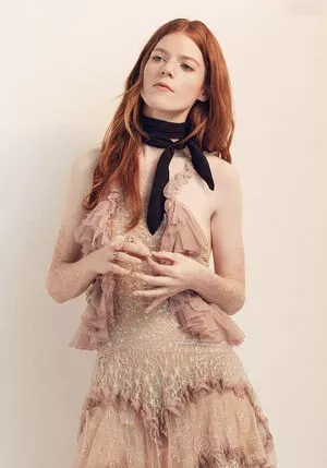 Rose Leslie / roseleslie_got nude photo #0014