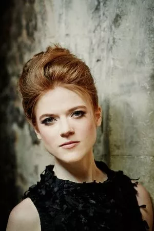 Rose Leslie / roseleslie_got nude photo #0045