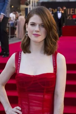 Rose Leslie / roseleslie_got nude photo #0047